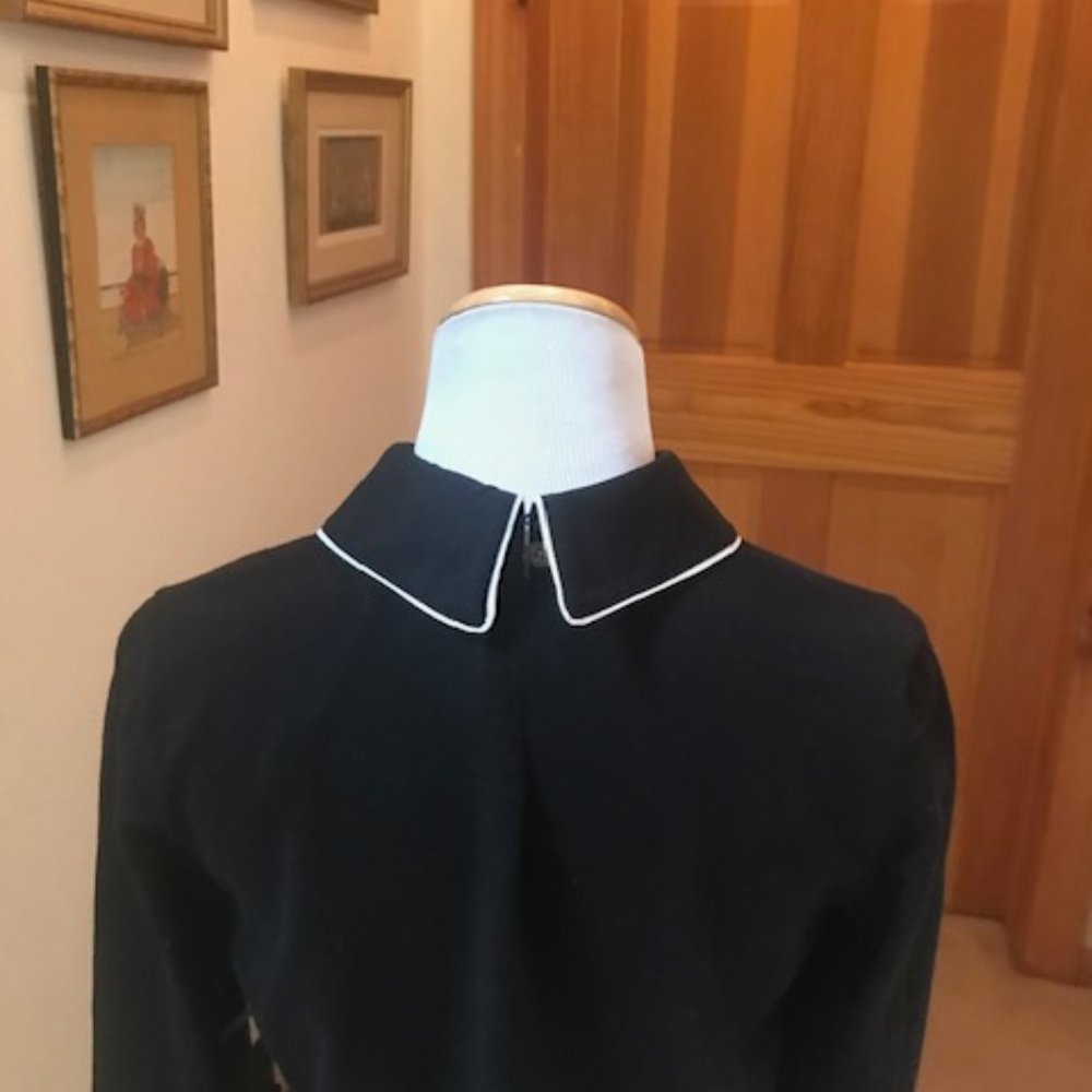 NWT - VINCE CAMUTO Black Peter Pan Collar Long Sleeve Shirttail Sweater Top - PS - Picture 7 of 11